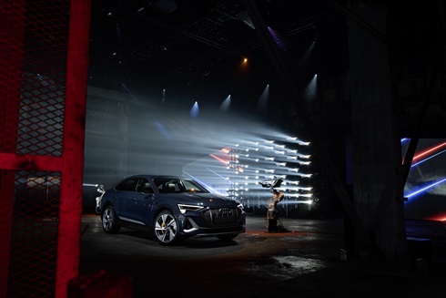 アウディ「e-tron Sportback」