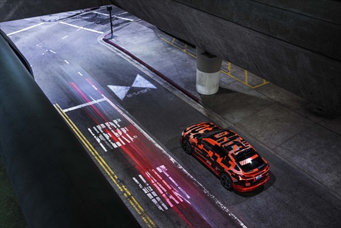 アウディ「e-tron Sportback」