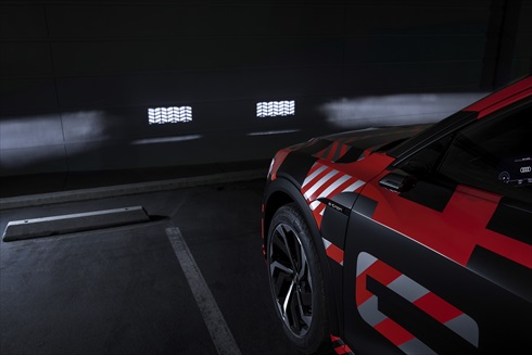 アウディ「e-tron Sportback」