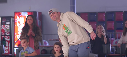 元NASA技術者YouTuber　確実にストライクを出すボウリング玉を開発してしまう