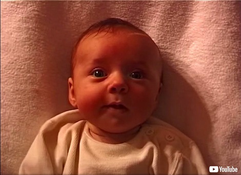 娘の20歳までの成長を捉えた映像