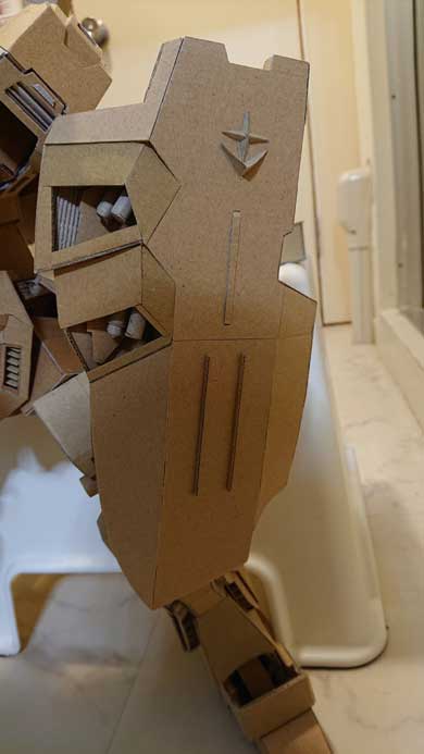 100％ ダンボール のみ ガンダムUC ジェスタ 制作 フル稼働 ダンボール作家