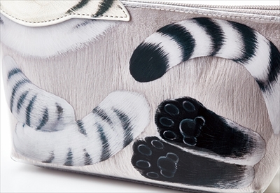 猫は液体ポーチ