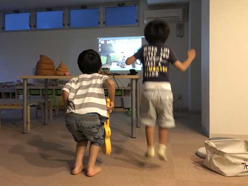 しせいカメラ 子ども 姿勢 改善 ゲーム Acculus 先行開発品 一般販売 画像解析AI