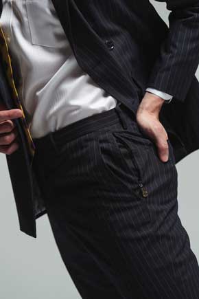 バンダイ ジョジョの奇妙な冒険 黄金の風 ビジネススーツ ジョルノ ブチャラティ モデル ジャケット パンツ