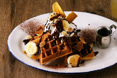 チョコバナナとカカオニブワッフル
