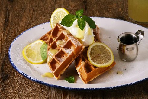 はちみつレモンとレアチーズワッフル