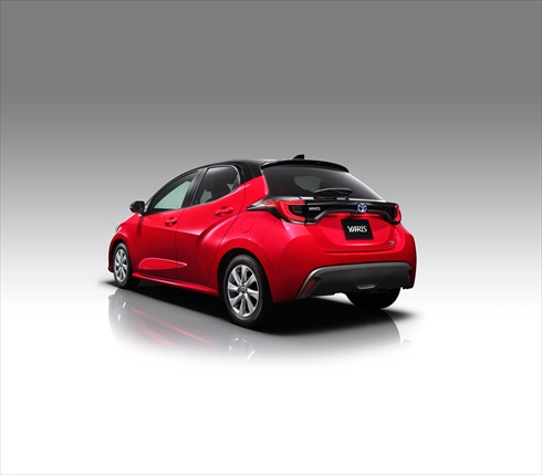 新型「ヤリス」