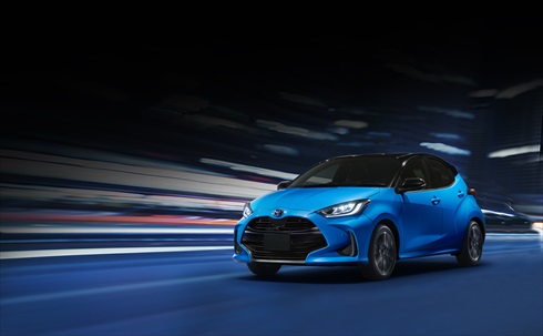 新型「ヤリス」