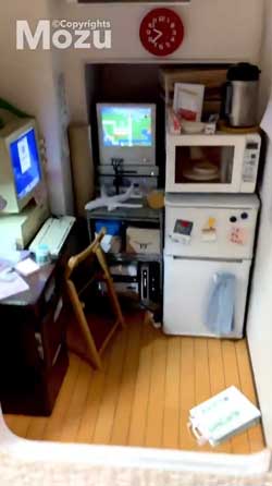 こびとの秘密基地 ミニチュア 手作り Mozu 部屋 コンセント 壁 展覧会