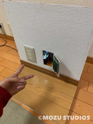 こびとの秘密基地 ミニチュア 手作り Mozu 部屋 コンセント 壁 展覧会