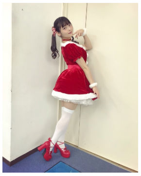 上坂すみれ 声優 コスプレ インスタ ブログ サンタクロース クリスマスイブ ロシア