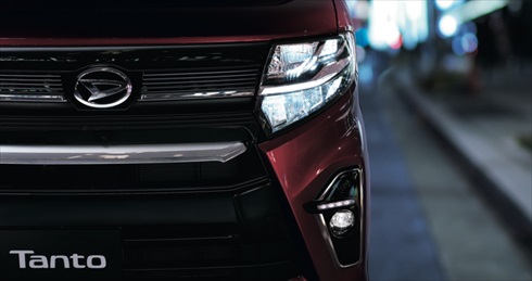 ダイハツ「タントカスタム」