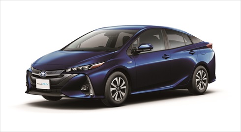 トヨタ「プリウスPHV」
