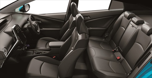 トヨタ「プリウスPHV」