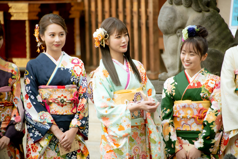 エイベックス 飯豊まりえ 山谷花純 浅川梨奈 大幡しえり Niki 江野沢愛美 日比美思 大原優乃 古田愛理 今泉佑唯 生見愛瑠 前島亜美 小室安未