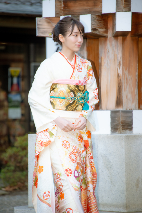 エイベックス 飯豊まりえ 山谷花純 浅川梨奈 大幡しえり Niki 江野沢愛美 日比美思 大原優乃 古田愛理 今泉佑唯 生見愛瑠 前島亜美 小室安未