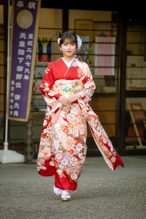 エイベックス 飯豊まりえ 山谷花純 浅川梨奈 大幡しえり Niki 江野沢愛美 日比美思 大原優乃 古田愛理 今泉佑唯 生見愛瑠 前島亜美 小室安未