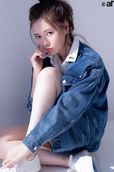 白石麻衣 ar 卒業 表紙 美肌