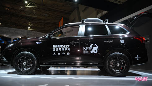 オートサロン 特務機関NERV 三菱