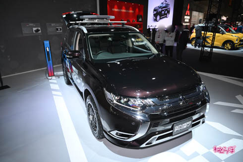 オートサロン 特務機関NERV 三菱