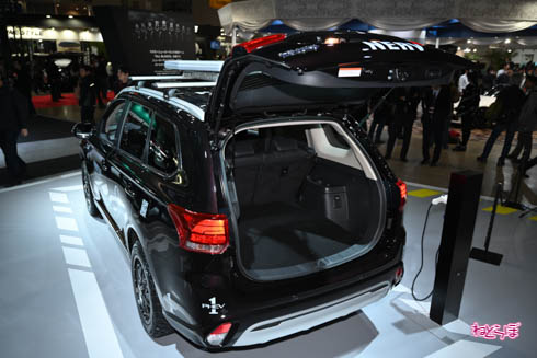 オートサロン 特務機関NERV 三菱