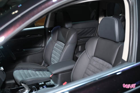 オートサロン 特務機関NERV 三菱