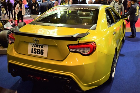 もちろんリアも86仕様になっています