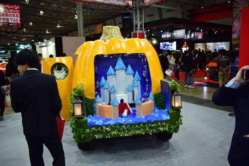 おとぎ話に出てきそうなカタチをしています