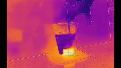 石灰水のサーモグラフィー画像