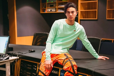 リアム・ニクロ バーチャルヒューマン ポスト・マローン Instagram グラミー賞