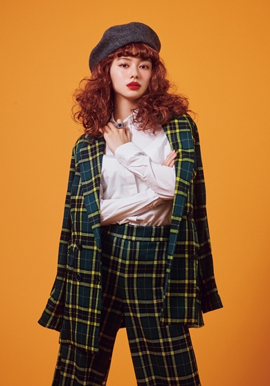 山本舞香 ラルム 金髪 赤毛 留学生