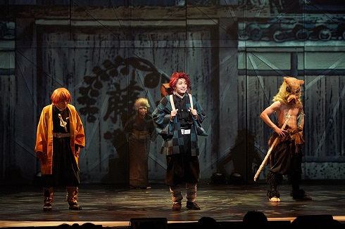 鬼滅の刃 舞台 伊之助 佐藤祐吾 善逸 植田圭輔