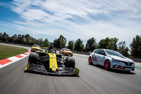 ルノー「メガーヌ ルノー・スポール トロフィーR」