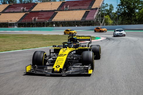 ルノー「メガーヌ ルノー・スポール トロフィーR」