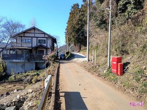 道路幅はクルマ1台分