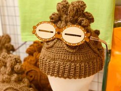 土偶のニット帽がかわいいと人気呼ぶ 縄文時代の遮光器土偶の頭