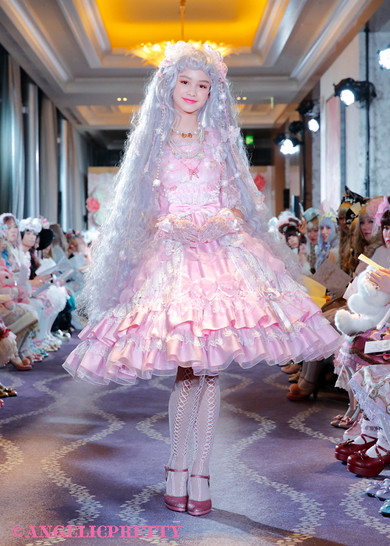 妖精をテーマにした美しいドレスにうっとり 令和最初の「Angelic