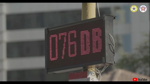 インド 警察 信号 クラクション 罰 時間 デシベルメーター