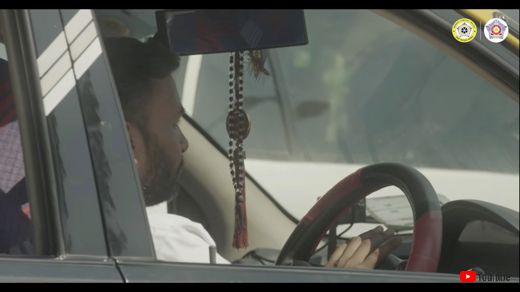 インド 警察 信号 クラクション 罰 時間 デシベルメーター