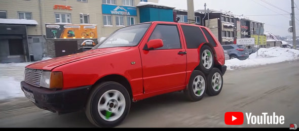 フィアットを8輪車に魔改造