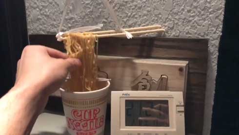 箸上げラーメン マイナス22.6度 1.5時間 作れる 北海道 カップヌードル 固まる 寒さ