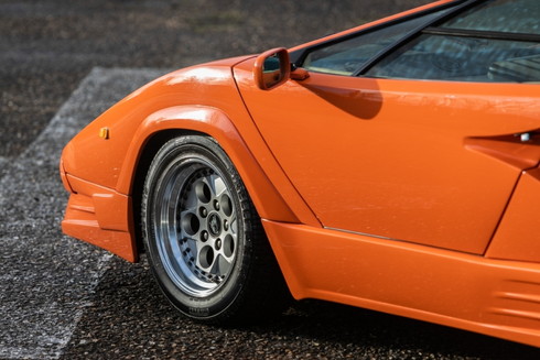 ランボルギーニ カウンタック オークション