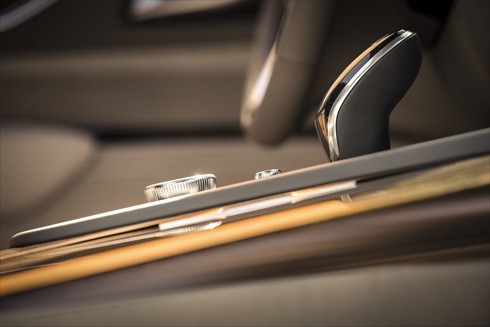 キャデラック「エスカレード」