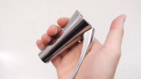 カップに取っ手がついた謎器具