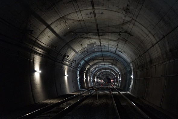 西武 秩父 トンネル ウォーキング 信号場 正丸トンネル ラビュー ナイトウォーク