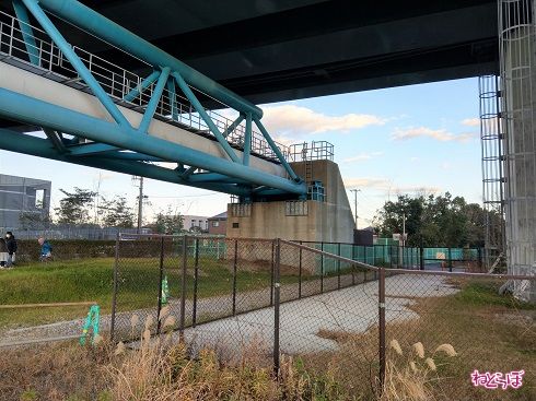 水管橋の取り付け部も間近に見えます