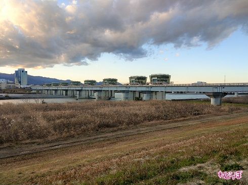 1998年に完成した相模大堰