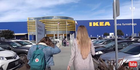 「バリで休暇中」→「実はIKEAで撮影しただけ」　YouTuberが渡航費0円のドッキリ企画