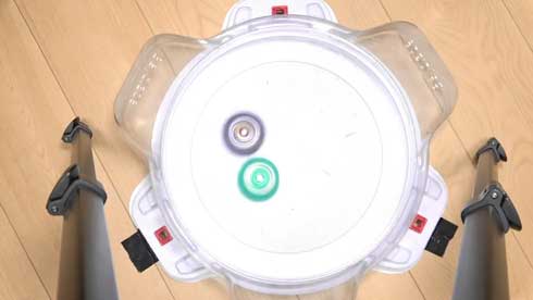 接触時 姿を現す 透明なベイブレード 動画 クロマキー合成